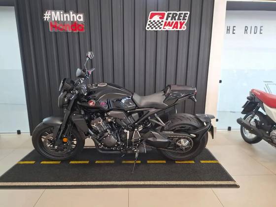 HONDA CB 1000R BLACK EDITION ABS HONDA CB 1000R BLACK EDITION ABS